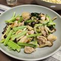 イロピリン's cooksnap of when they made 〖 鶏もも肉と小松菜のガーリック炒め 〗.