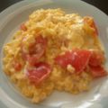 rirakubo's cooksnap of when they made 簡単♪トマトとチーズのスクランブルエッグ.