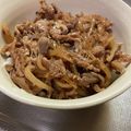 手抜きマン's cooksnap of when they made 豚こまと玉ねぎだけでできる簡単絶品豚丼.