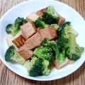 ポニーリボン's cooksnap of when they made 簡単♪ブロッコリーと厚揚げのオイマヨ炒め.
