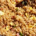 おさけだいすき♬'s cooksnap of when they made 焼きそばソースで★カレーチャーハン.