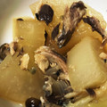 under_sun's cooksnap of when they made 大根とサバ缶水煮缶としめじのレンジ煮.