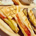 choco831's cooksnap of when they made 簡単！トマトとチーズのホットサンド.