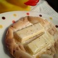 ちょこあや*'s cooksnap of when they made 餃子の皮でクリームチーズハニーピザ☆.
