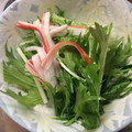 ベティ３'s cooksnap of when they made 簡単☆水菜とカニカマの和え物.