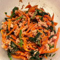 yossa43's cooksnap of when they made ほうれん草とツナとにんじんのあえ物.