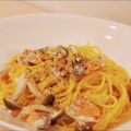 Yumaおうちごはん's cooksnap of when they made 簡単15分！鮭ときのこのクリームパスタ.