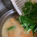大阪のちゃーちゃん's cooksnap of when they made 水菜と厚揚げの味噌汁.