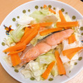 ★ぴよぴよ501★'s cooksnap of when they made 簡単☆鮭のレンジ蒸し.
