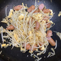 クックANLLO1☆'s cooksnap of when they made 簡単節約ヘルシー☆ウインナーもやし卵炒め.
