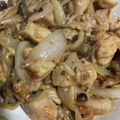 まっちゃの台所's cooksnap of when they made 鶏もも肉 しめじの味噌マヨ バター炒め♡.