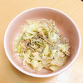 ★ぴよぴよ501★'s cooksnap of when they made キャベツとえのきのゆかり和え.