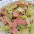 ナツ☆ママ's cooksnap of when they made キャベツと魚肉ソーセージの炒め物.