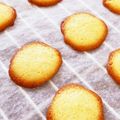 ぶ〜た☆'s cooksnap of when they made 卵白消費♡シャクッと美味しいラングドシャ.