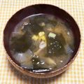 わたさな2016's cooksnap of when they made 簡単！コーンと舞茸のお味噌汁☆バター風味.