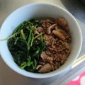 kurolabu428's cooksnap of when they made 豚バラの旨味が広がる激ウマ魯肉飯.