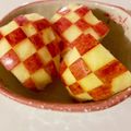 sayaendo＊'s cooksnap of when they made リンゴの皮むき（チェック柄）お弁当に❤.