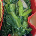 きよっぺ＠'s cooksnap of when they made しゃきしゃきの春菊とまいたけのおひたし.