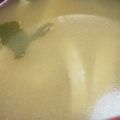 あゆたっくん's cooksnap of when they made 基本の味噌汁。大根、わかめ、油揚げ。.
