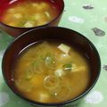 赤い電話's cooksnap of when they made チョー簡単ネギと豆腐の味噌汁.