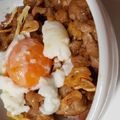 ⭐つきあかり⭐'s cooksnap of when they made 豚こまの甘辛ガーリック丼~温玉乗せ~.
