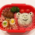 つぼくんママ's cooksnap of when they made かえるさんのキャラ弁.