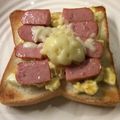 ベティ３'s cooksnap of when they made 卵トースト　ウインナー乗せ♡.