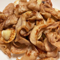 ピプチ's cooksnap of when they made 簡単　おつまみ✨鶏皮にんにく醤油炒め.