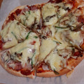 yumelon88's cooksnap of when they made たっぷりきのこのピザ2種.