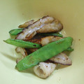 hiro_aya's cooksnap of when they made スナップえんどうと竹輪のオイマヨ炒め.