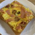 ポメちょん's cooksnap of when they made 朝食☆ベーコンエッグチーズトースト.