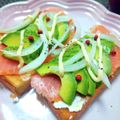 うたかた。's cooksnap of when they made サーモンとアボカドのオープンサンド.
