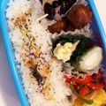みょーでん's cooksnap of when they made 簡単キャラ弁☆　レオ・レオニのスイミー♪.
