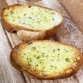 やまきょんきょん's cooksnap of when they made おつまみトースト♡ガーリックバター.