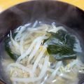 majyu1011's cooksnap of when they made ズボラ簡単！ワカメとモヤシの味噌汁.