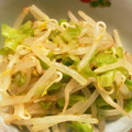 yodaiking's cooksnap of when they made もやしときゅうりとハムのカレーサラダ.