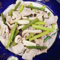あたりめっこ's cooksnap of when they made にんにくの芽と豚バラの塩レモン炒め.