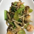 冷蔵庫レスキュー隊's cooksnap of when they made えびと青梗菜としめじの炒め物.