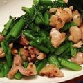 まちことつばみ's cooksnap of when they made アスパラ菜と鶏モモのごちそう炒め.