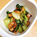 ★ぴよぴよ501★'s cooksnap of when they made 鶏皮と小松菜のオイスター炒め.