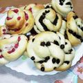 テギョンさん's cooksnap of when they made 可愛いお花✽バターシュガーの菓子パンHB.