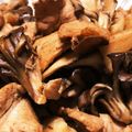 ☻☻☻☻☻☻☻☻☻☻'s cooksnap of when they made 舞茸と豚肉のバターポン酢炒め.
