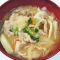 やや焼's cooksnap of when they made 我が家の簡単豚汁.