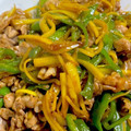 ★あちゃmama★'s cooksnap of when they made 人参とピーマンと豚の炒め物/青椒肉絲風.