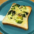 Asato★'s cooksnap of when they made ブロッコリーのチーズトースト.