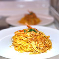 かっちゃん杉's cooksnap of when they made たらばと紅ずわい蟹のトマトクリームパスタ.