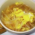 くみちょ～～'s cooksnap of when they made もやしの溶き卵味噌汁.