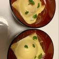 まいたけさん↑'s cooksnap of when they made 簡単丸ごとトマトのオニオングラタンスープ.