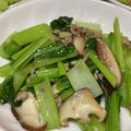 ハッピーミルクティー's cooksnap of when they made 小松菜・椎茸・豚こま☺にんにく中華炒め.