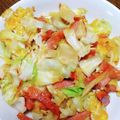 こずっぺ's cooksnap of when they made スパムとキャベツの卵炒め.